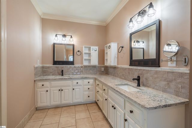 323 Waters Road, Taylors, SC 29687