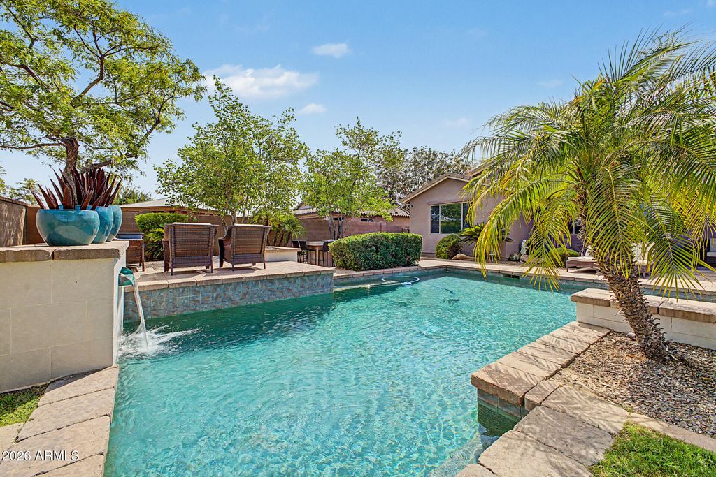 4981 S COTTON Court, Chandler, AZ 85248 — photo 2
