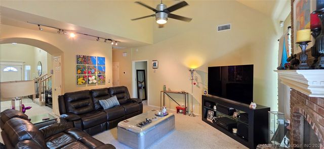 4929 W Commercial Street, Broken Arrow, OK 74012