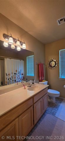 4929 W Commercial Street, Broken Arrow, OK 74012