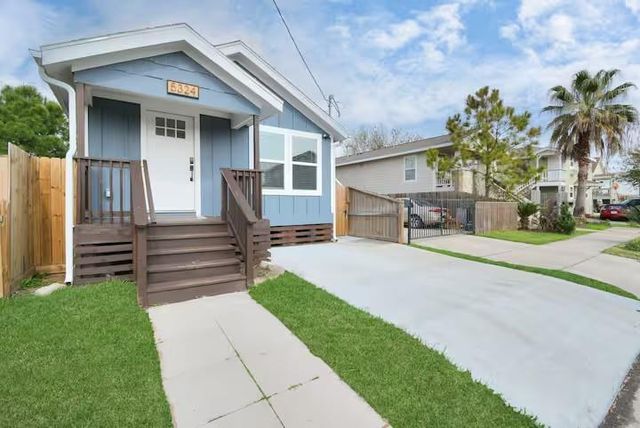 5324 Avenue L, Galveston, TX 77551