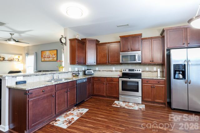 814 Summerlake Drive, Fort Mill, SC 29715