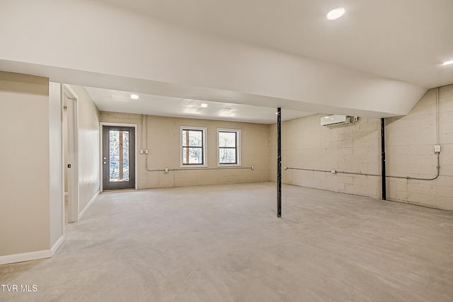 443 Henson Road, Bristol, TN 37620