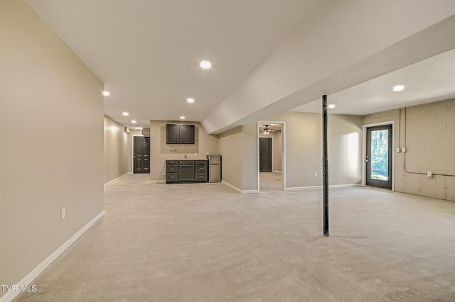 443 Henson Road, Bristol, TN 37620