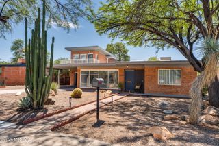 2212 E 9th Street, Tucson, AZ 85719