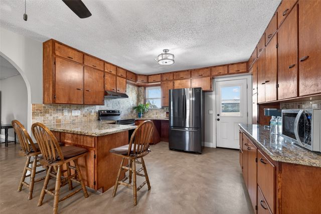 4506 Old Marlin Road Road, Waco, TX 76705