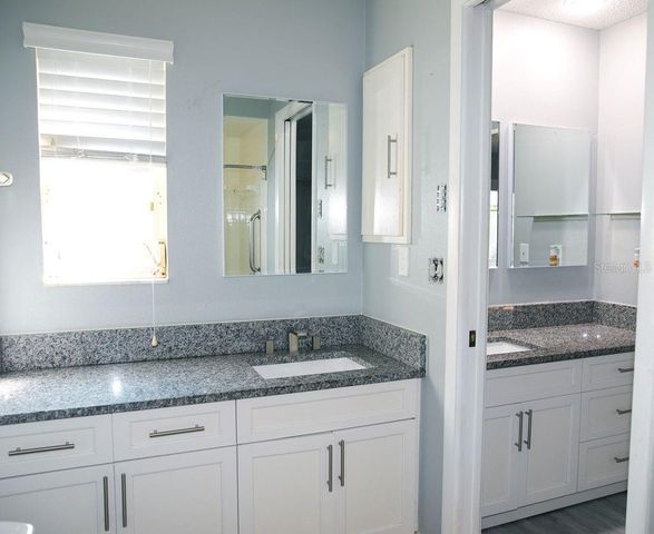 5726 TIMBER LAKE DRIVE, Sarasota, FL 34243