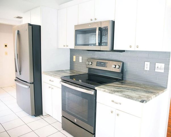 5726 TIMBER LAKE DRIVE, Sarasota, FL 34243