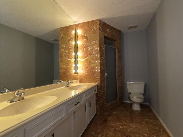 11712 S Kirkwood Road, Houston, TX 77477