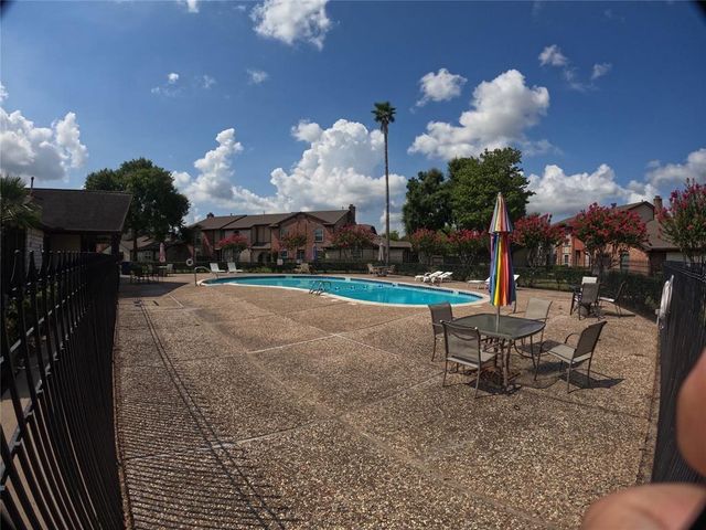 11712 S Kirkwood Road, Houston, TX 77477