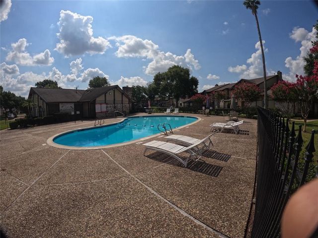 11712 S Kirkwood Road, Houston, TX 77477