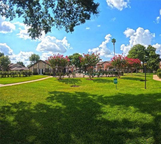 11712 S Kirkwood Road, Houston, TX 77477
