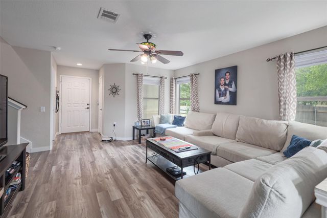 5307 Viewpoint DR, Austin, TX 78744