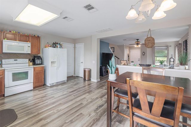 5307 Viewpoint DR, Austin, TX 78744