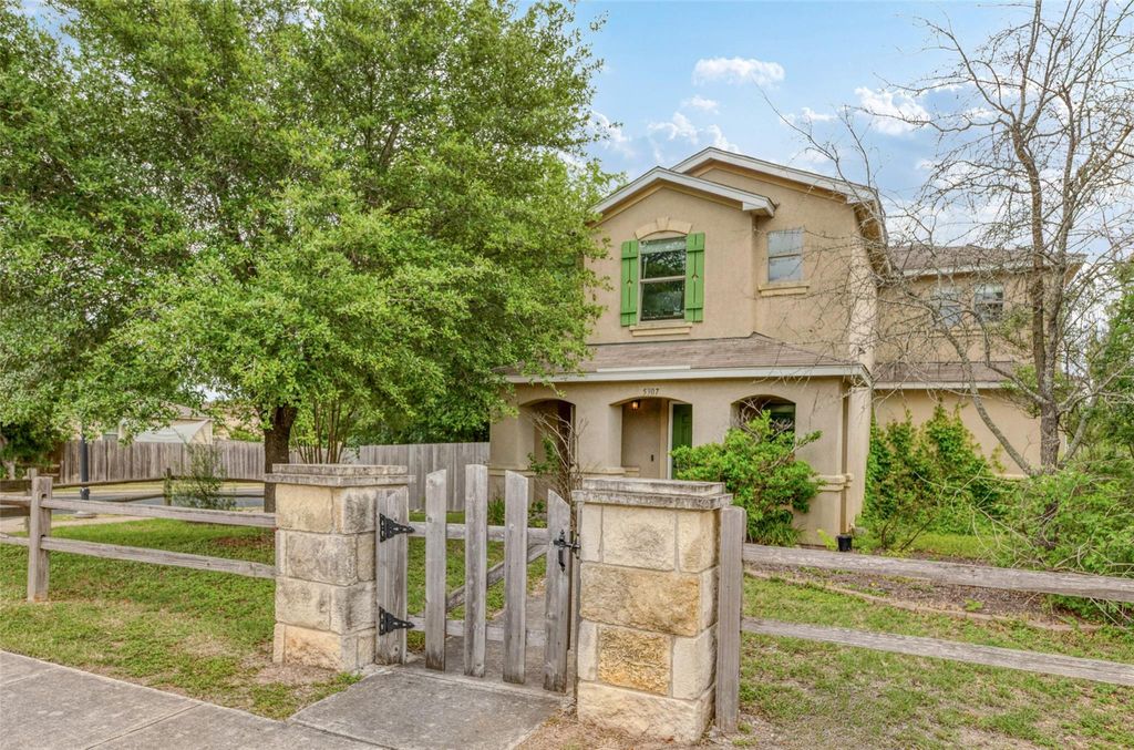 5307 Viewpoint DR, Austin, TX 78744