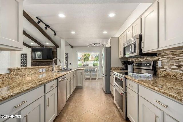 3357 E Hatcher Road, Phoenix, AZ 85028