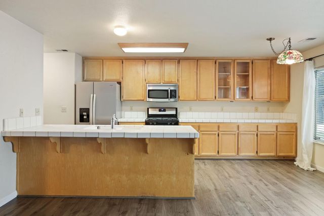 3716 Des Moines Dr, Stockton, CA 95209