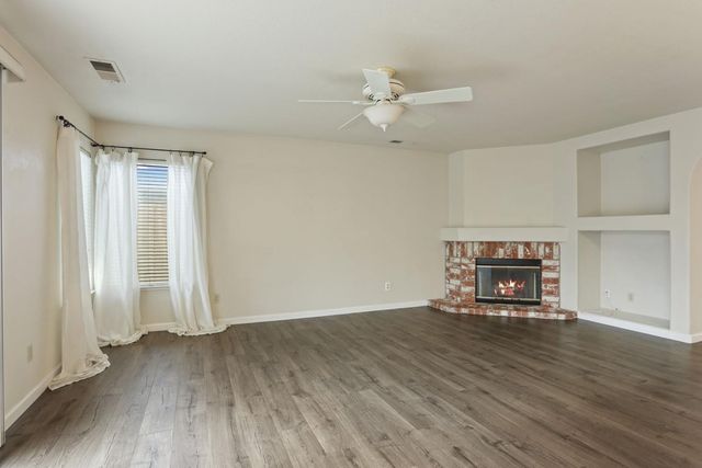 3716 Des Moines Dr, Stockton, CA 95209