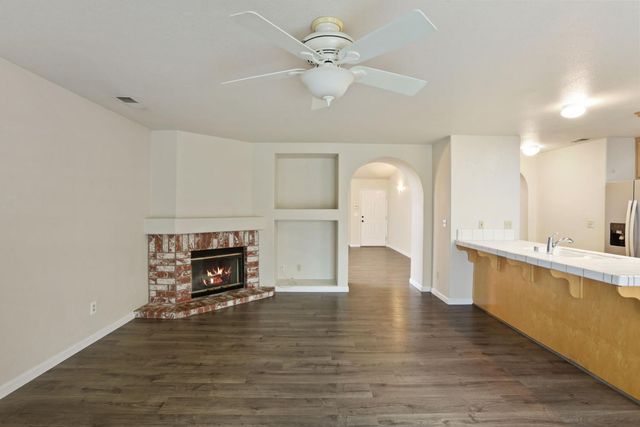 3716 Des Moines Dr, Stockton, CA 95209