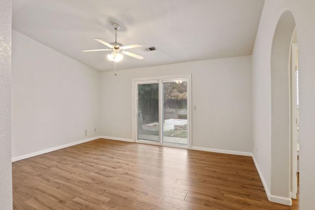 3716 Des Moines Dr, Stockton, CA 95209