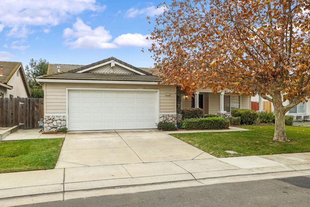 3716 Des Moines Dr, Stockton, CA 95209