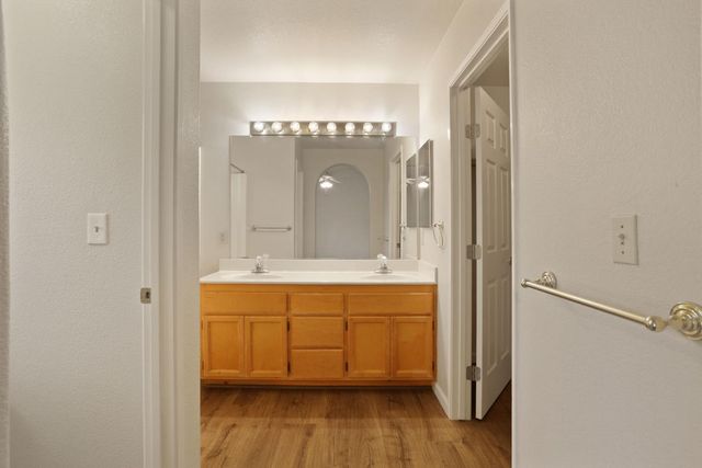 3716 Des Moines Dr, Stockton, CA 95209