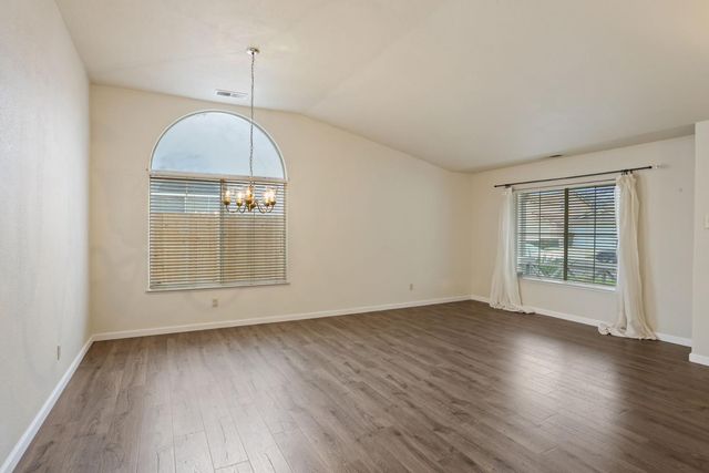 3716 Des Moines Dr, Stockton, CA 95209