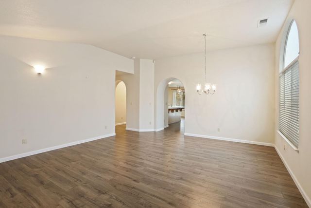 3716 Des Moines Dr, Stockton, CA 95209