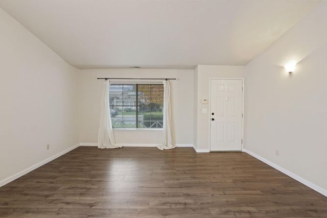 3716 Des Moines Dr, Stockton, CA 95209