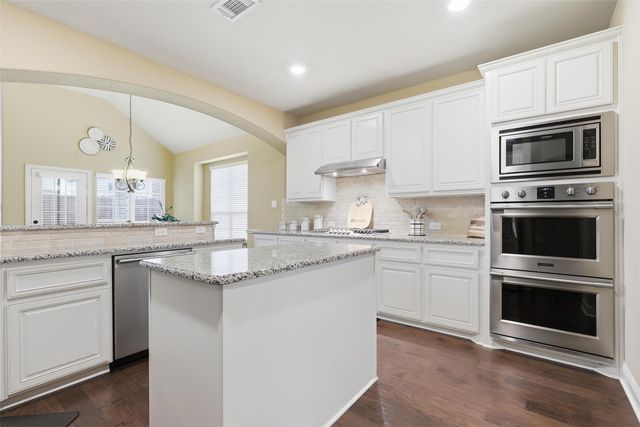 2939 Arenoso, Grand Prairie, TX 75054