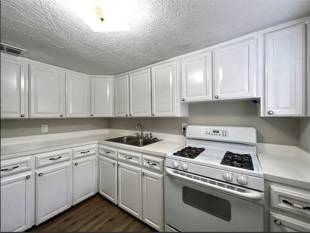 2003 10TH STREET S, St Petersburg, FL 33705