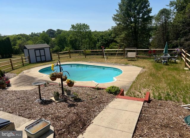 549 PRISON RD, Leesport, PA 19533