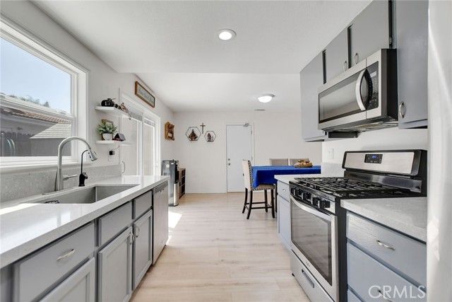 2673 Mercedes, Highland, CA 92346