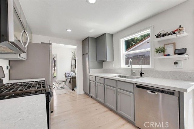 2673 Mercedes, Highland, CA 92346
