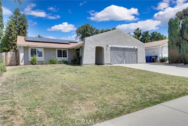 2673 Mercedes, Highland, CA 92346