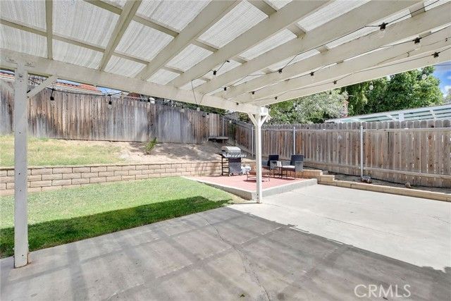 2673 Mercedes, Highland, CA 92346