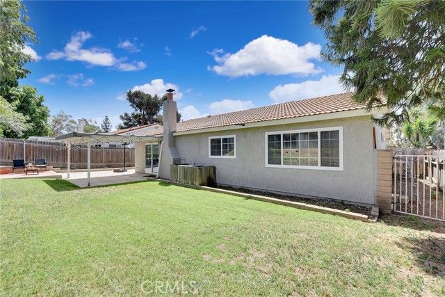 2673 Mercedes, Highland, CA 92346