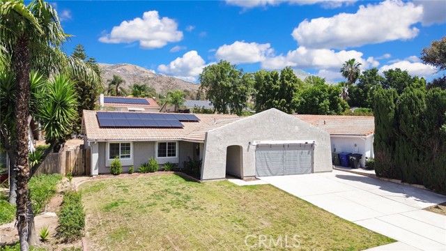 2673 Mercedes, Highland, CA 92346