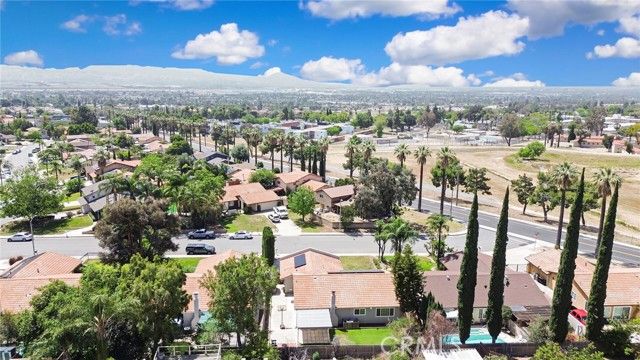 2673 Mercedes, Highland, CA 92346