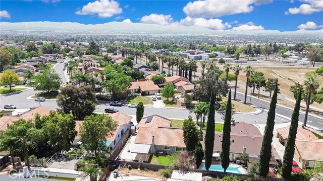 2673 Mercedes, Highland, CA 92346
