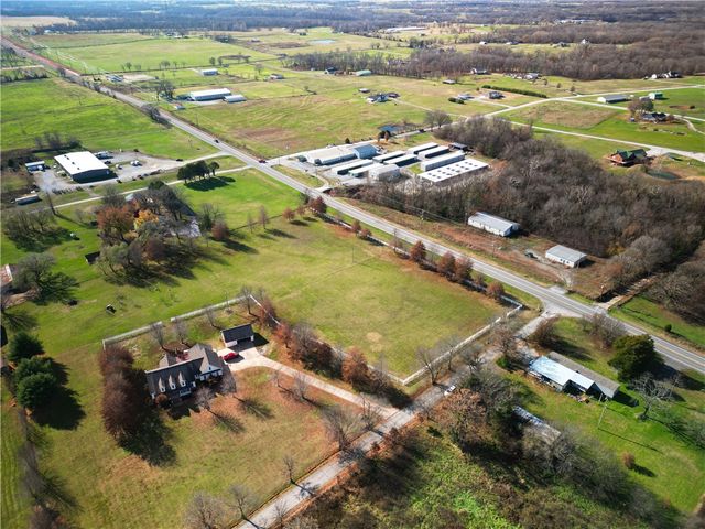 18551 Bethel Road, Gravette, AR 72736