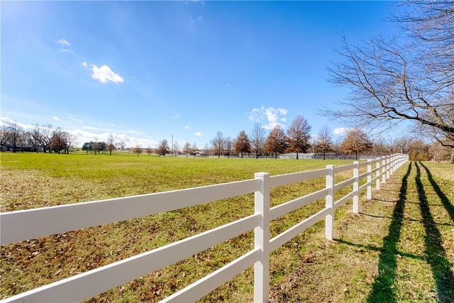 18551 Bethel Road, Gravette, AR 72736