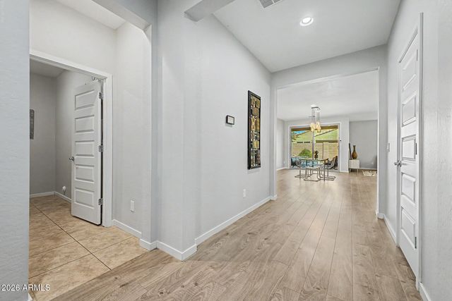 696 W GLEN CANYON Drive, San Tan Valley, AZ 85140