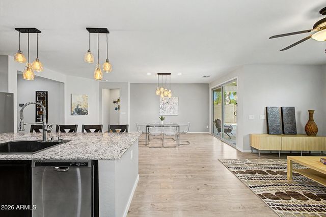 696 W GLEN CANYON Drive, San Tan Valley, AZ 85140
