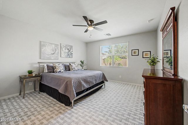 696 W GLEN CANYON Drive, San Tan Valley, AZ 85140