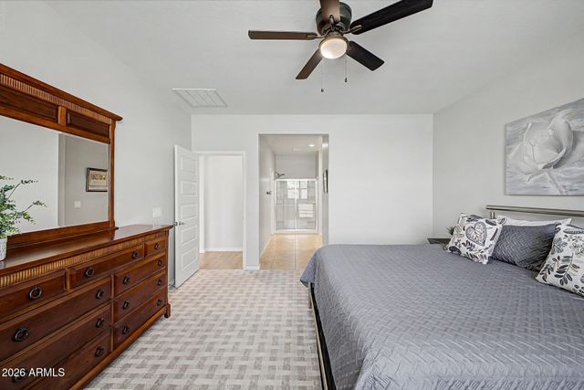 696 W GLEN CANYON Drive, San Tan Valley, AZ 85140