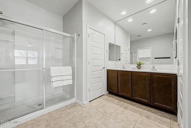 696 W GLEN CANYON Drive, San Tan Valley, AZ 85140