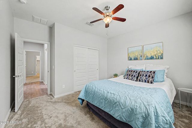 696 W GLEN CANYON Drive, San Tan Valley, AZ 85140