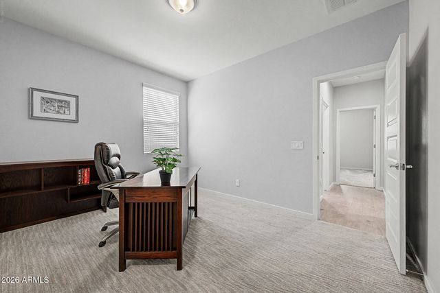 696 W GLEN CANYON Drive, San Tan Valley, AZ 85140