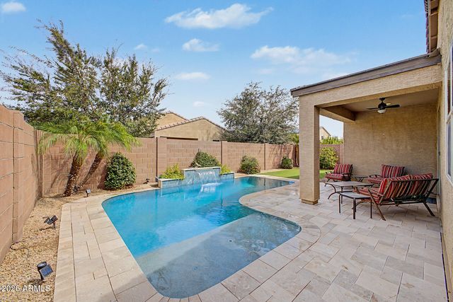 696 W GLEN CANYON Drive, San Tan Valley, AZ 85140